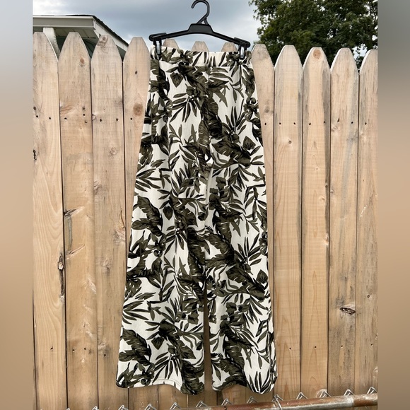 Beachy pants - Picture 2 of 4